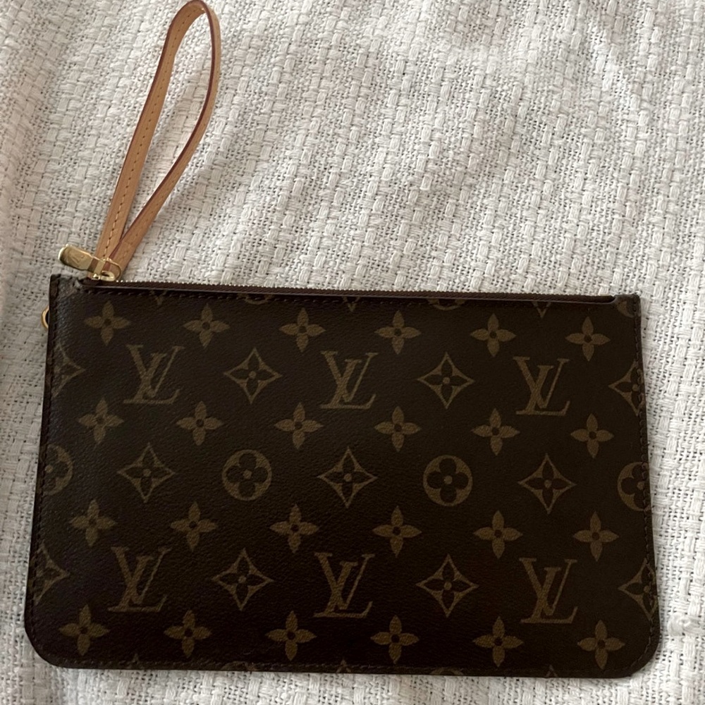 100% authentic Louis Vuitton monogram neverfull zip wristlet pouch